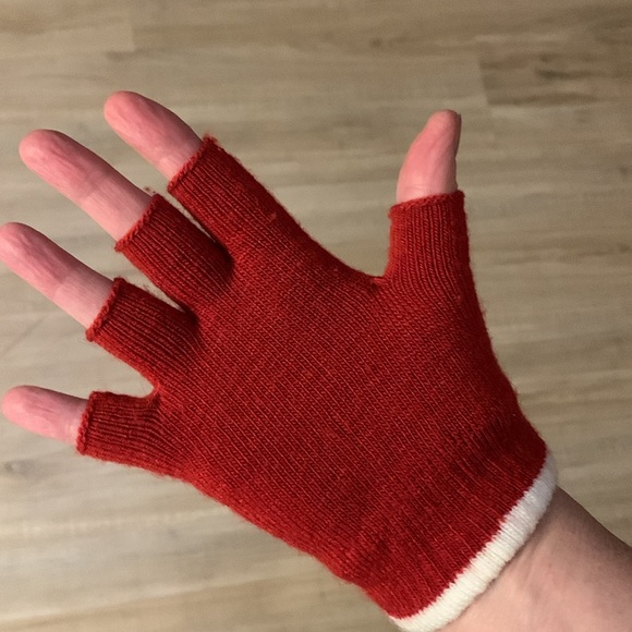 Fingerless gloves, red with white trim - Picture 2 of 2